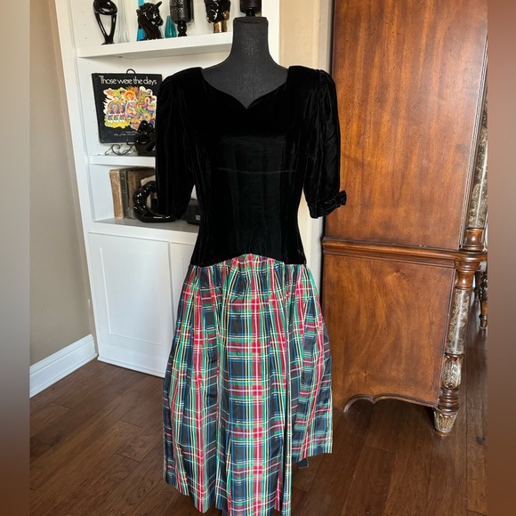 Vintage‎ Joan Leslie Velvet Plaid Christmas Dress - Picture 1 of 16